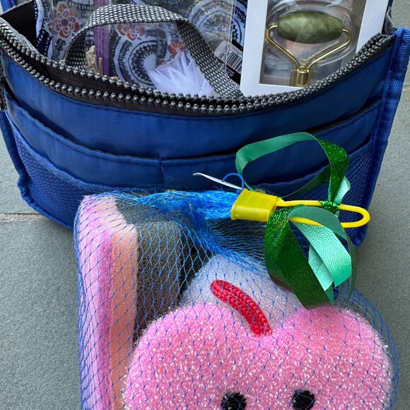 Dorm College Personal Care Package - Girl - Picture 3 of 8